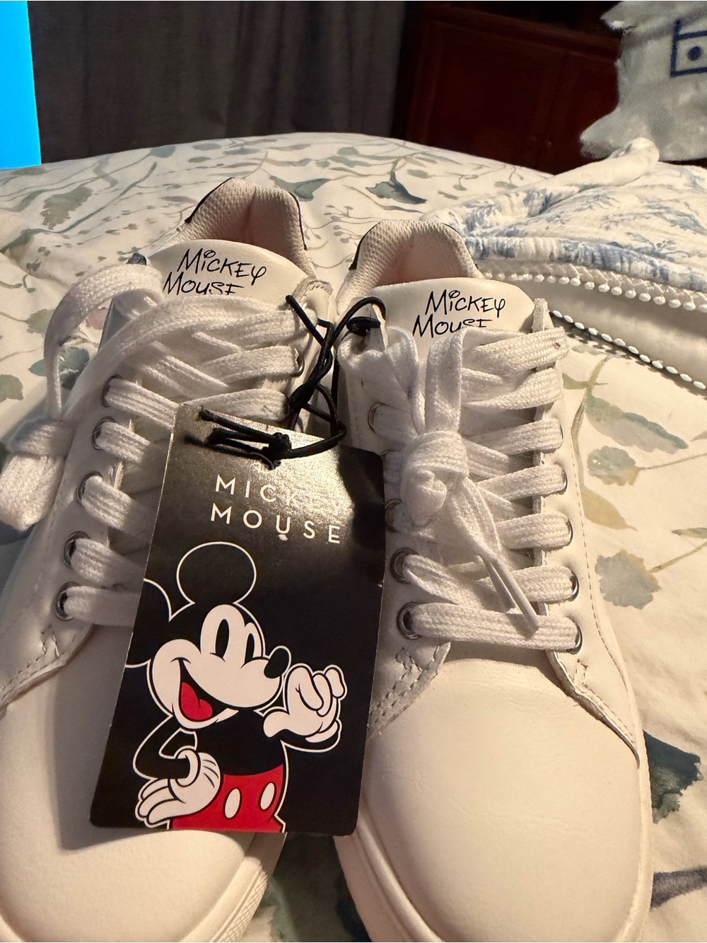 Disney Mickey Mouse Graphic Low-Top Lace-Up Sneakers. NWT - Picture 3 of 8